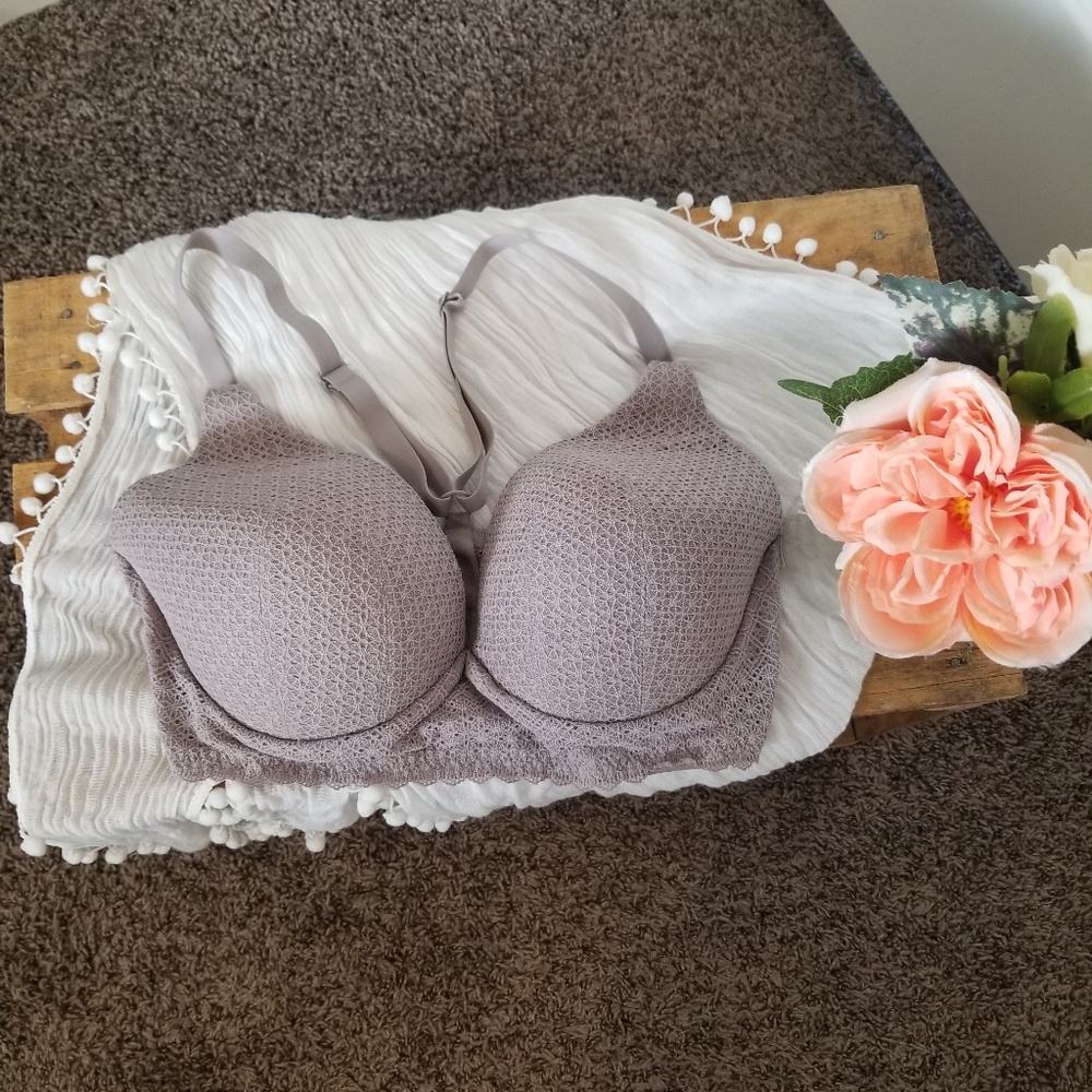Victoria secret lightly lined bra